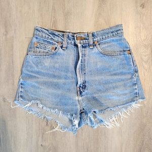 Vintage Levi cut off jean shorts